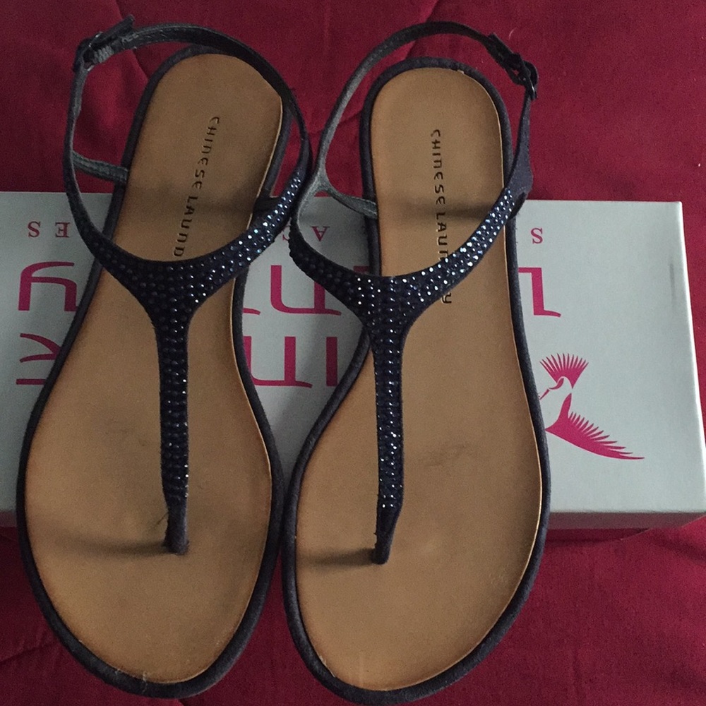 Chinese laundry navy sanders